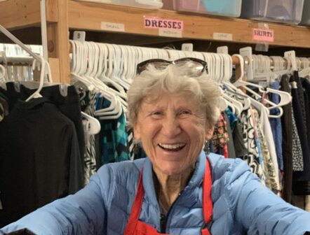 Thrift_Store_Volunteers